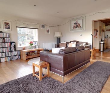 4 bedroom detached house to rent - Photo 4