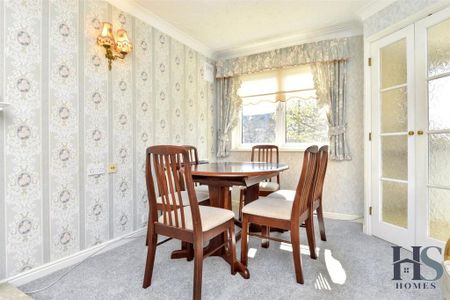 2 bedroom retirement property to rent - Photo 3