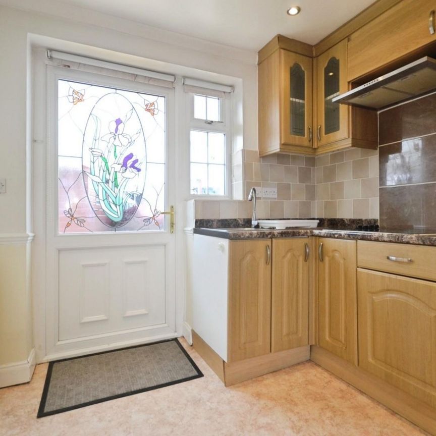 1 bedroom Flat To Let - Photo 1