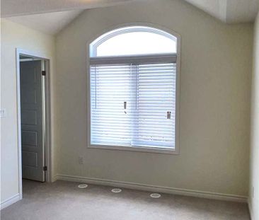 For Lease - 944 Balsam Court, Milton, Ontario - Photo 4