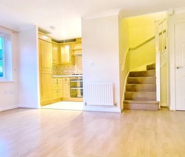 2 bed terraced house to rent in Bluebell Court, Bishops Cleeve, GL52 - Photo 2