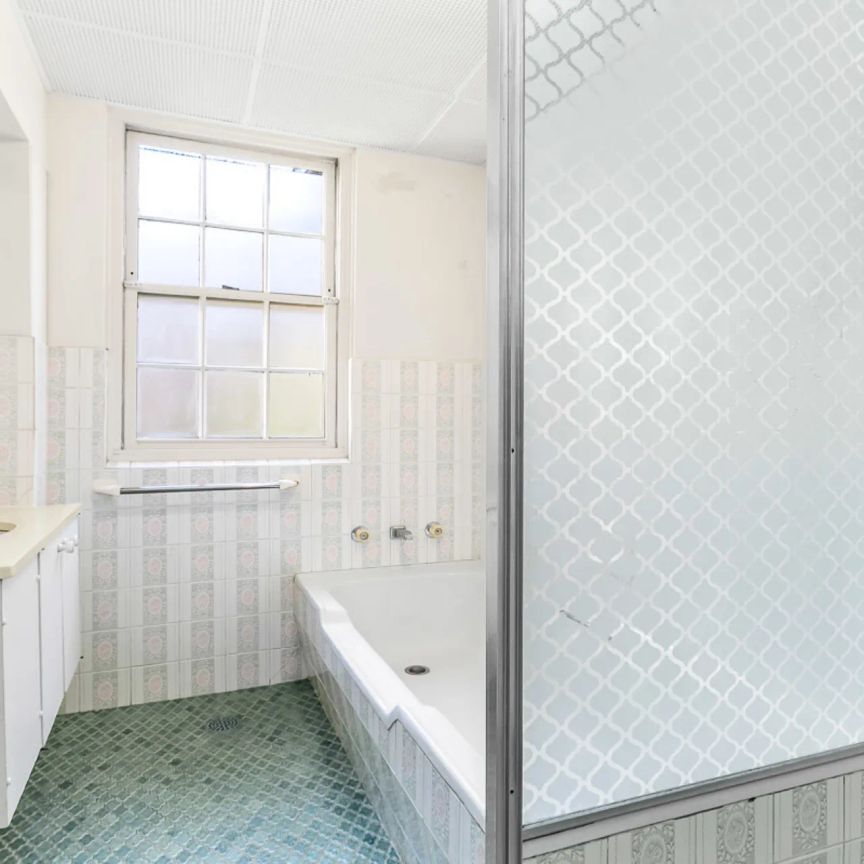 Sunny, Spacious Apartment in Quiet Killara Setting - Photo 1