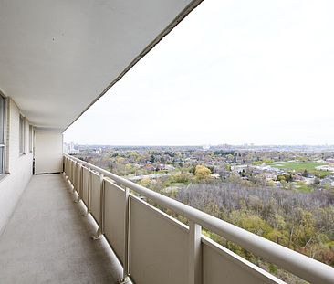 Large 2 Bedroom in Central Mississauga - Photo 5