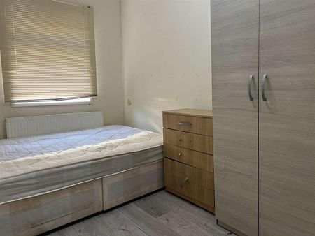 Wyndham Crescent, London, N19 - Photo 5