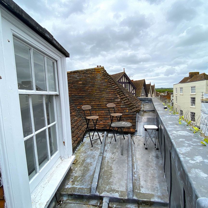 Mercery Lane, Canterbury - Photo 1