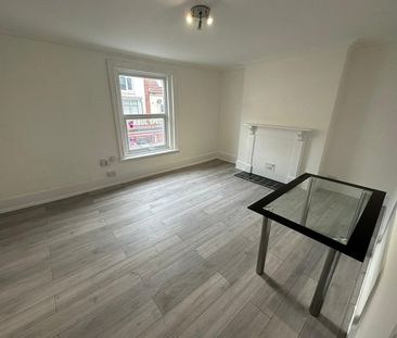 3 Bed Flat, St. Mary Street, SO14 - Photo 4