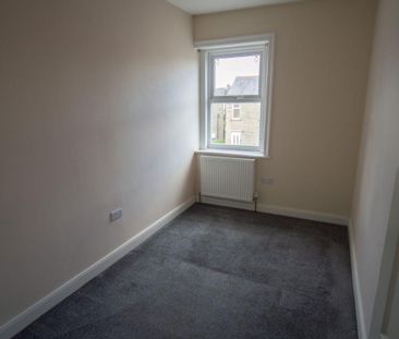 Long Lane, Huddersfield, West Yorkshire, HD5 9LH - Photo 4