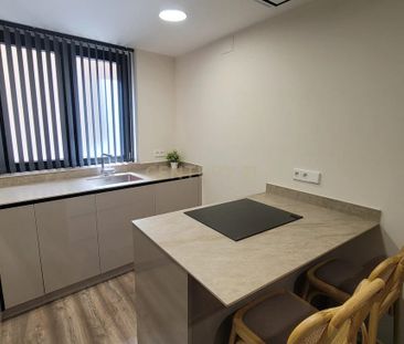 Valencia, Valencian Community - Photo 1