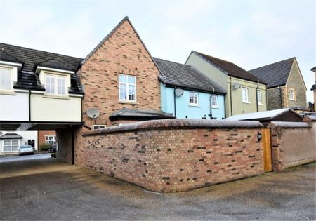 35 Lady Wallace Road, Lisburn, BT28 3WS - Photo 3