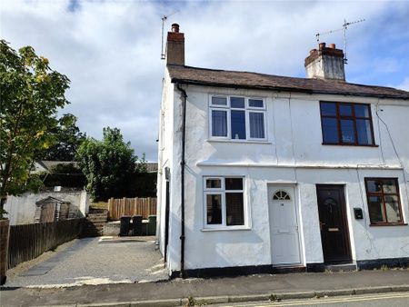 2 bedroom end of terrace house to rent - Photo 3