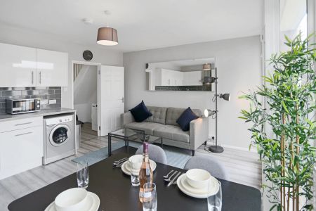 26 Hereford – Room 2 - Photo 5