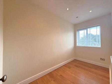 West Park Avenue, Northfield, B31 - Photo 3