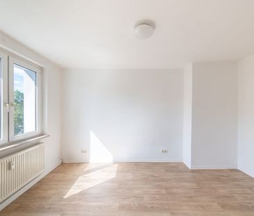 2 - (T) Raumwohnung mit großer Küche - Foto 1