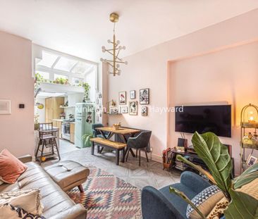 Priory Road, Crouch End N8 - Photo 3