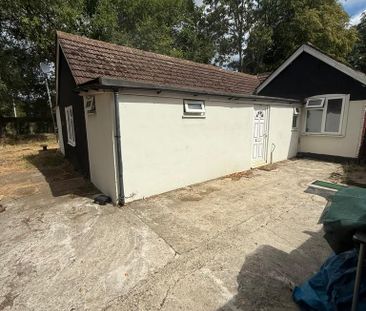 2 bedroom bungalow to rent - Photo 2