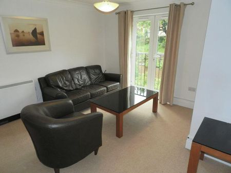 2 bedroom flat to rent - Photo 3