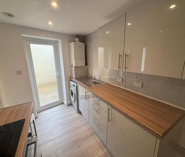 2 bedroom house to rent - Photo 1
