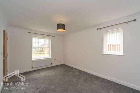 Taylor Close, Lytham St. Annes, Lancashire, FY8 - Photo 4