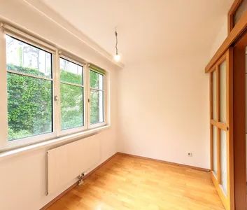 * GARTENBLICK GEFÄLLIG? * 3-Zimmer-Neubauwohnung * ruhige Innenhoflage * Badewanne * U-Bahn Nähe * - Foto 3