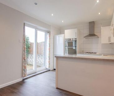 2 bedroom semi-detached house to rent - Photo 6