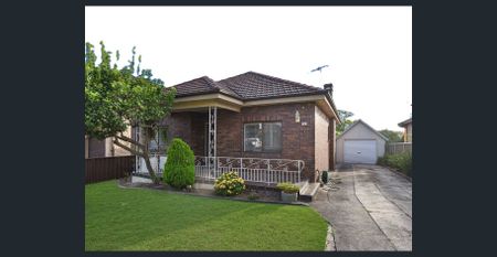 FRONT HOUSE, RENOVATED, BILLS INCLUDED - Photo 3