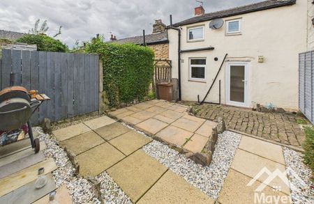 Swallow Cottage, 10 Revidge Road, Blackburn, Lancs, BB2 6JB - Photo 5