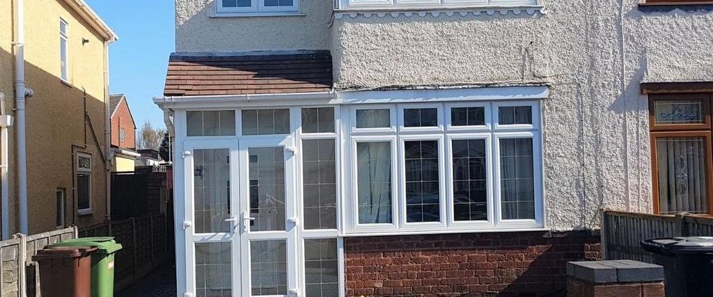 3 bedroom semi-detached house to rent - Photo 1