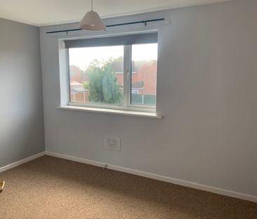 Maythorne Close, Balderton, Newark, Nottinghamshire, NG24 - Photo 2