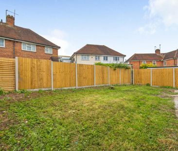 3 Bed Semi-Detached House, Staverton Road, RG2 - Photo 4