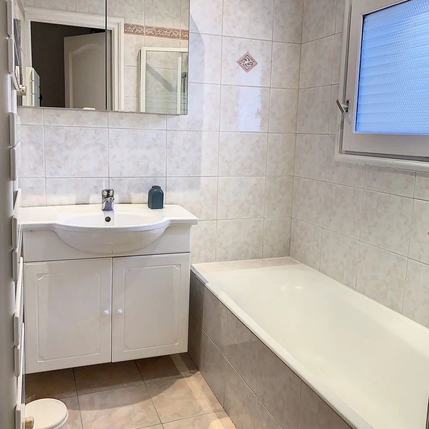 Location Maison 2 pièces 31m² LE CANNET 06110 - Photo 1