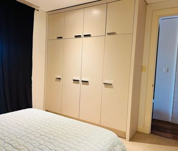 Stylishly Appointed - Fully Equipped One-Bedroom Apartment in the H... - Photo 5