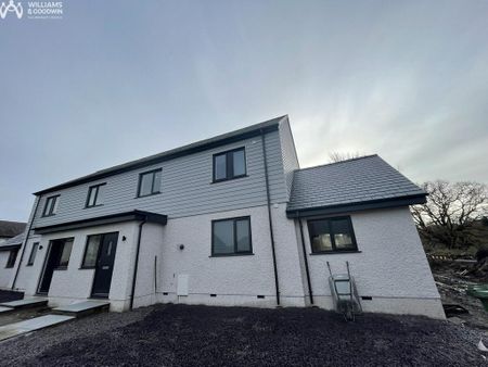 4 bedroom semi-detached house to rent - Photo 2