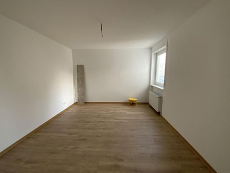 Gemütliche 2-Zimmer-Wohnung mit Wannenbad und Balkon - Photo 3