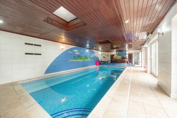 Cranley Road, Hersham, KT12 - Photo 1