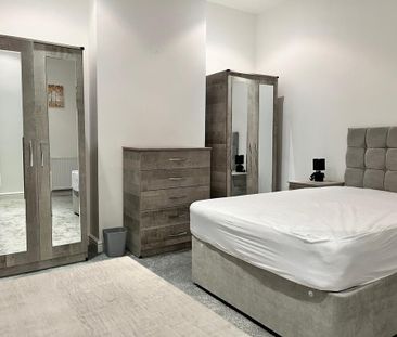 1 bedroom in a house share to rent - Photo 3
