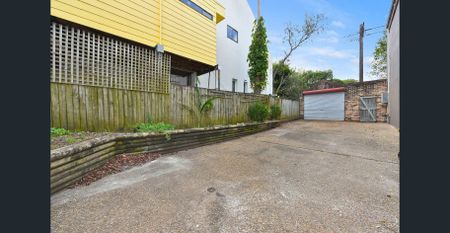 A Rare Property in A Sought-After Position - Photo 2