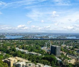 Experience Unrivalled Luxury with Iconic Harbour Views - Photo 4