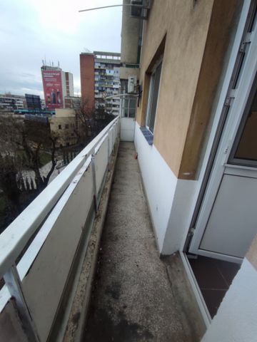 Apartament 2 camere semidecomandat, 50mp, Centru Km 0 - Fotografie 5