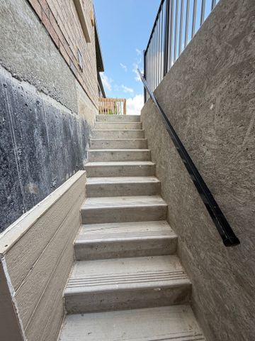 For Lease - 10 Trellanock Road, Brampton, Ontario - Photo 5