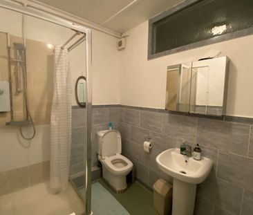 3 ROOMS IN HOUSE SHARE TO LET ELSHAM ROAD KENSINGTON LONDON W14 - Photo 5