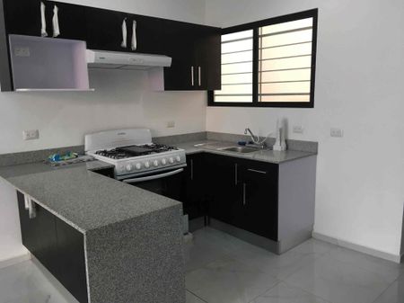 Casa de dos recámaras, equipada, dentro de privada La Ciudadela. - Photo 3