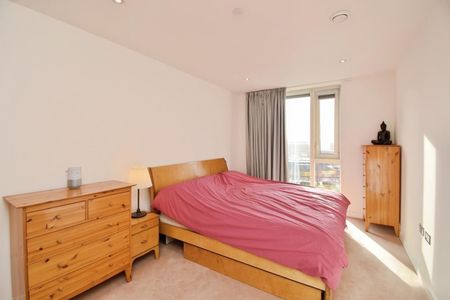 2 Bed Flat, Pilot Walk, SE10 - Photo 3
