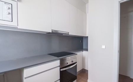 Calle de Santa Feliciana, Madrid, Community of Madrid 28010 - Photo 2