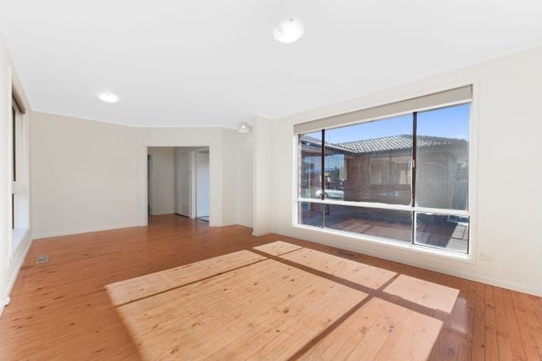 Oakleigh East - Photo 1