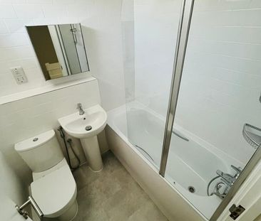 Room in a Shared Flat, Amazing Double Room In Notting Hill, W11 - Photo 3