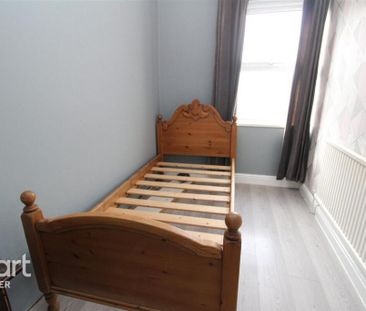 4 bedroom detached house to rent - Photo 4