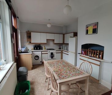 Room in a Shared House, Taylor's Road, M32 - Photo 5