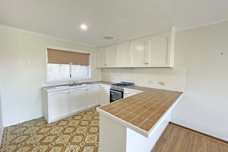 5/37 Clifford Street, Warragul. - Photo 3