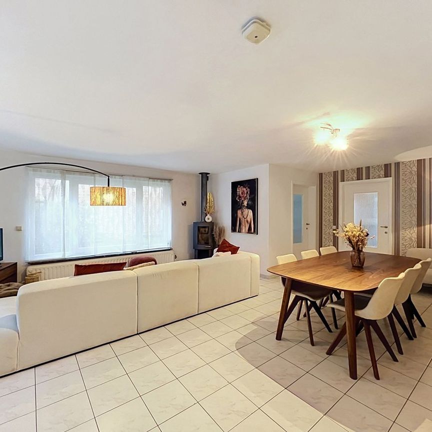Huis te huur in Ciney voor € 1.280 met 4 slaapkamers - Photo 1