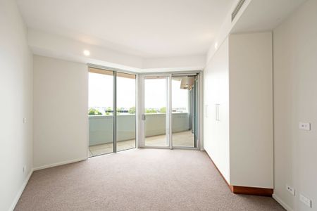 Three Bedroom Apartment In A Perfect Location - Photo 3